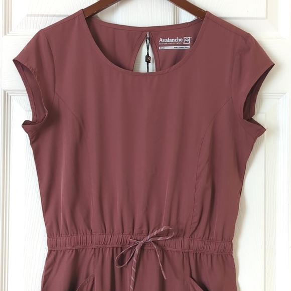 Avalanche Candace Short Sleeve Round Neck Keyhole Back Mini Dress Dark Pink S - Picture 2 of 13